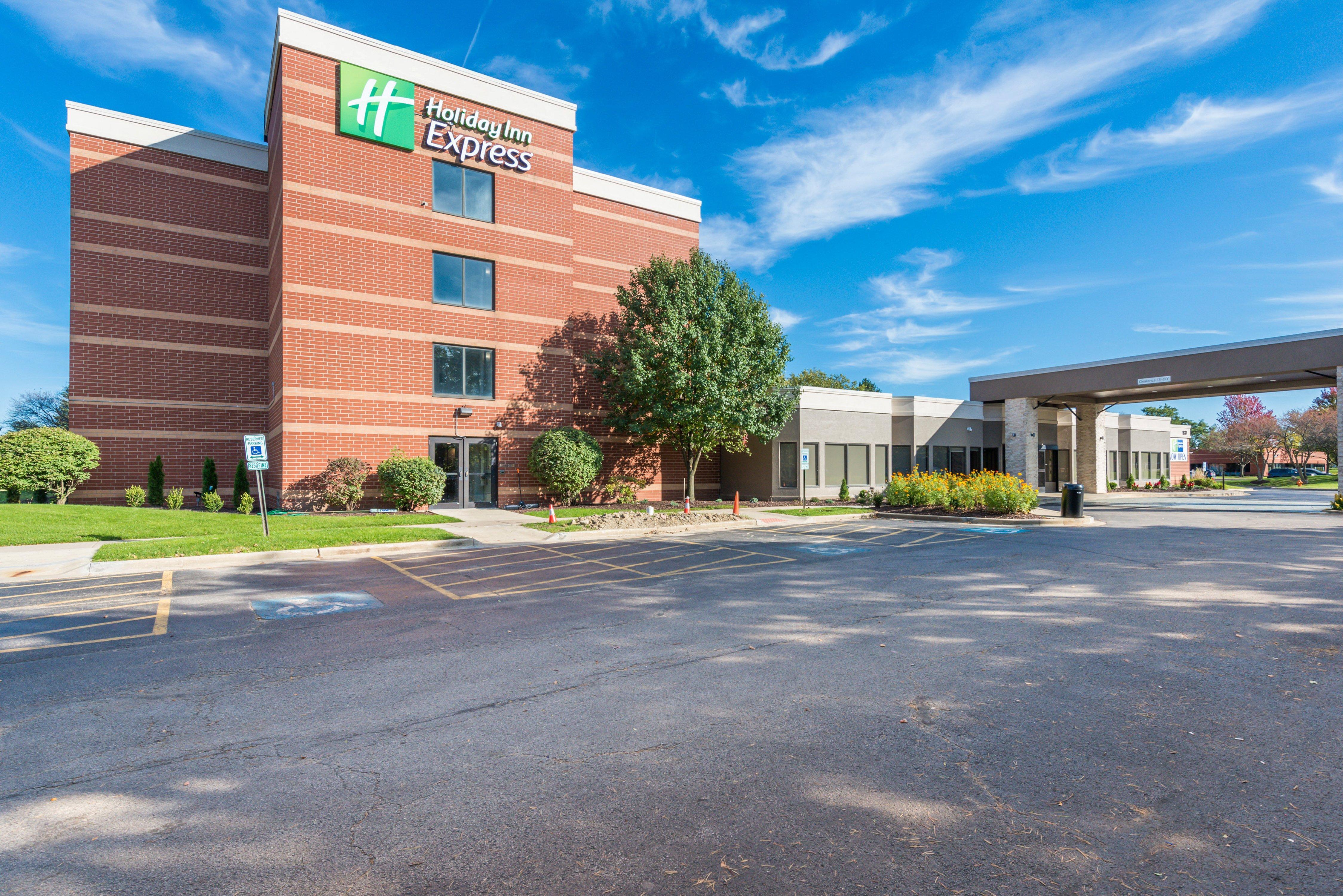 Holiday Inn Express Naperville By Ihg Eksteriør bilde