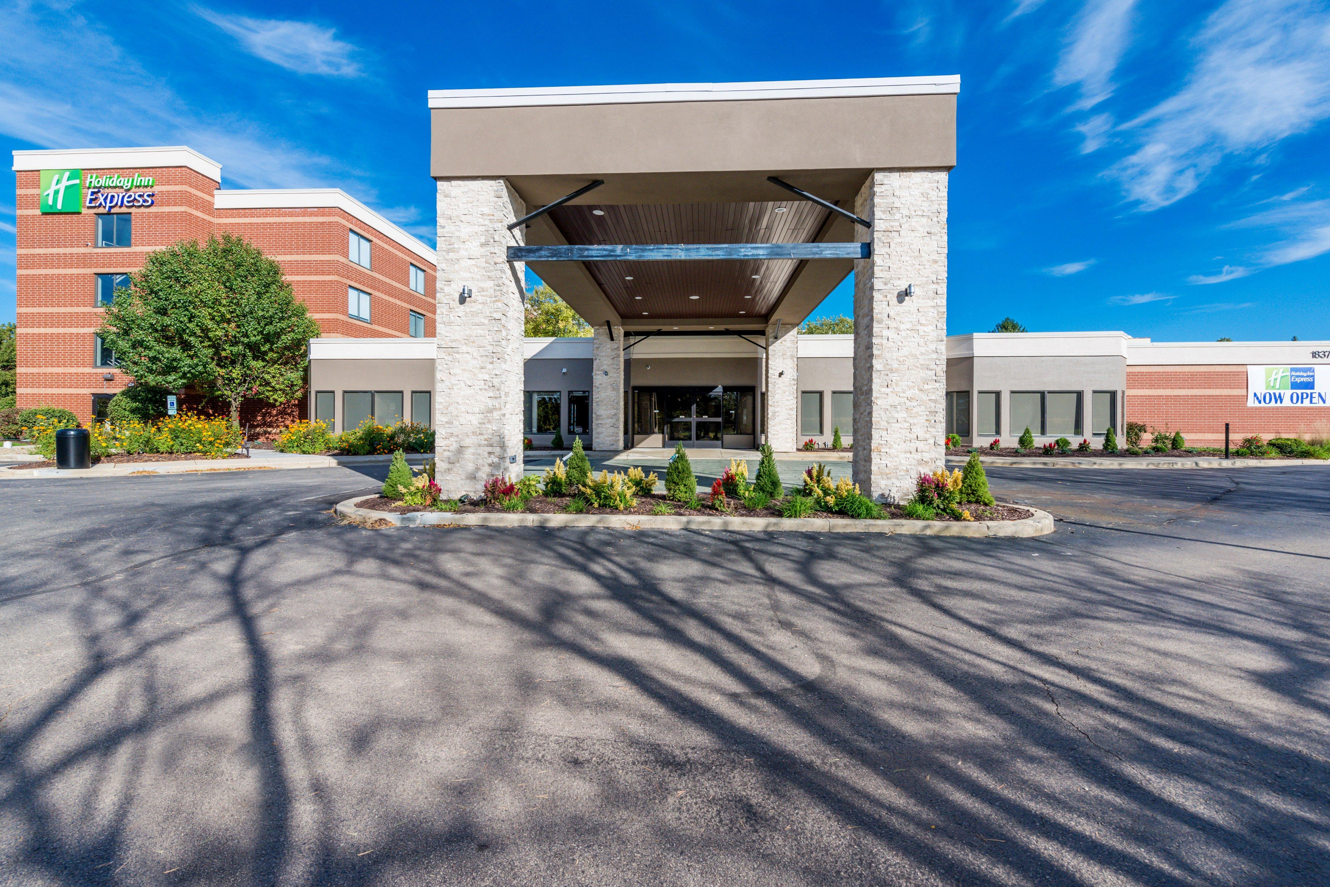 Holiday Inn Express Naperville By Ihg Eksteriør bilde