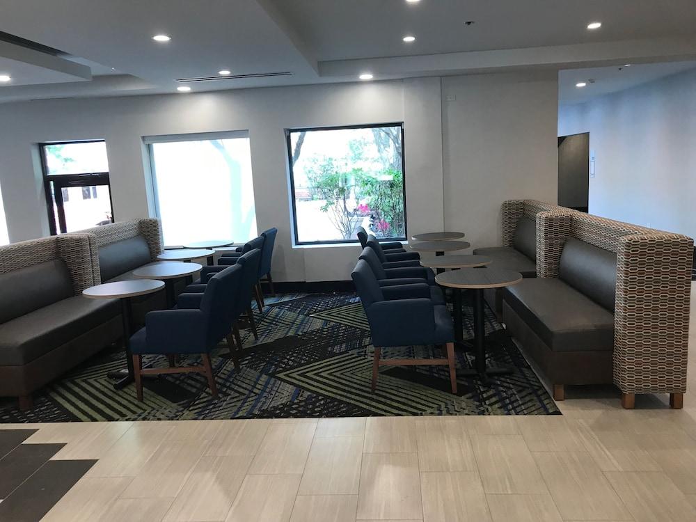 Holiday Inn Express Naperville By Ihg Eksteriør bilde