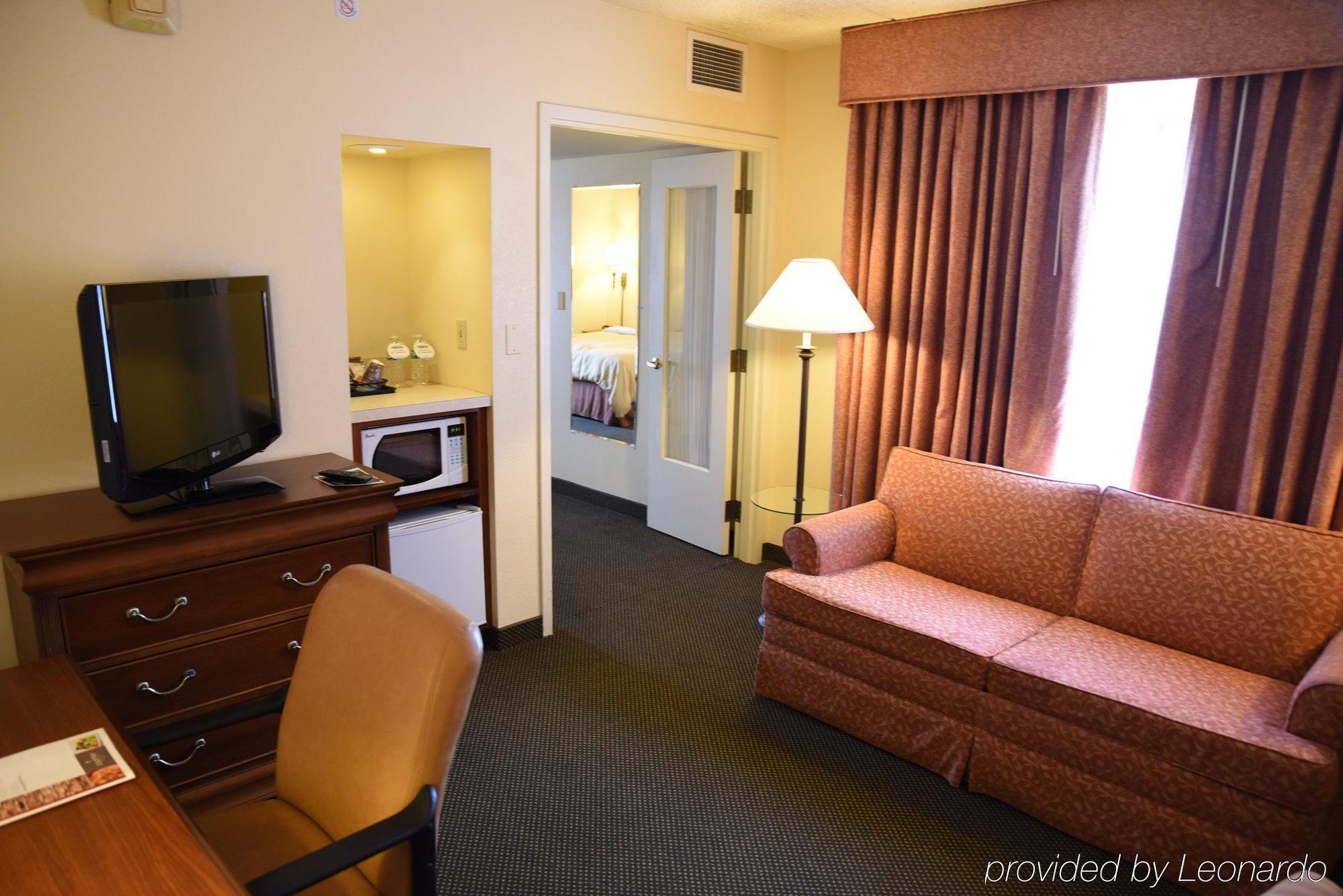 Holiday Inn Express Naperville By Ihg Eksteriør bilde